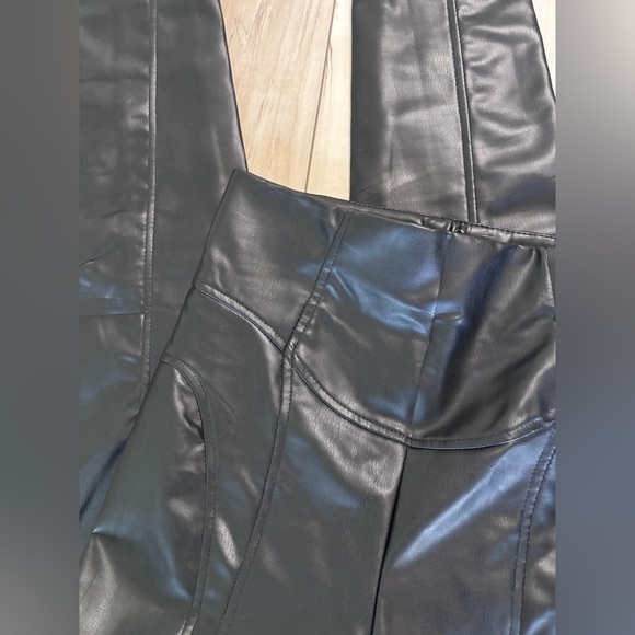Zara Dark Faux Leather Leggings - Picture 4 of 4
